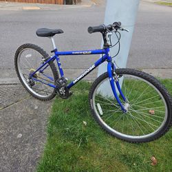 Bike Mongoose Threshold 26", Speed 21, Very Good Condition