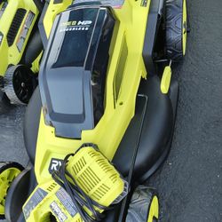 Lawnmower Ryobi 18"