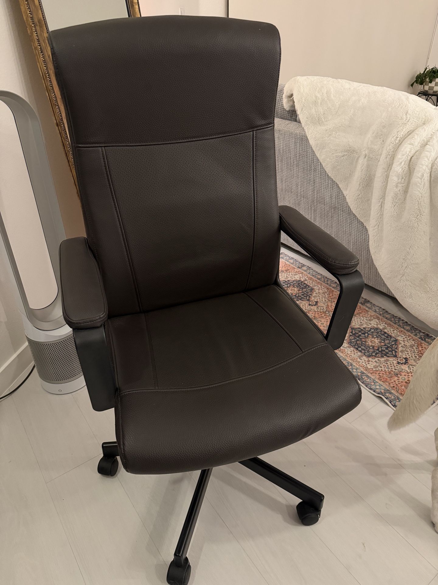 IKEA MILLBERGET swivel chair in Murum dark brown