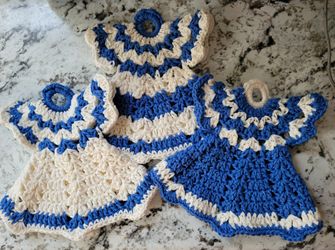 Hand Crocheted Fun And Pretty Blue potholders. $8 Each