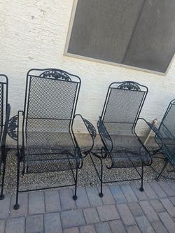 $100 IRON 2ROCKING CHAIRS COLOR BLACK
