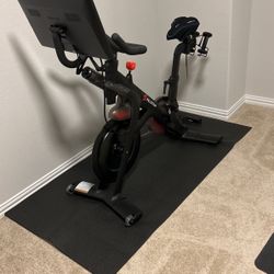 Peloton Bike Almost New 