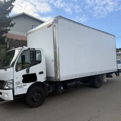 Box Truck 20 Ft Hino 
