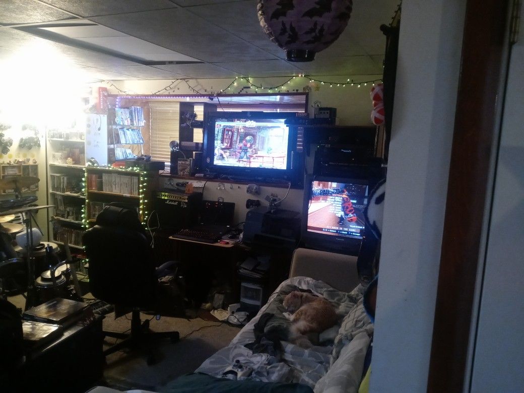 Video Game Tournaments / Arcade / Video Game Lessons