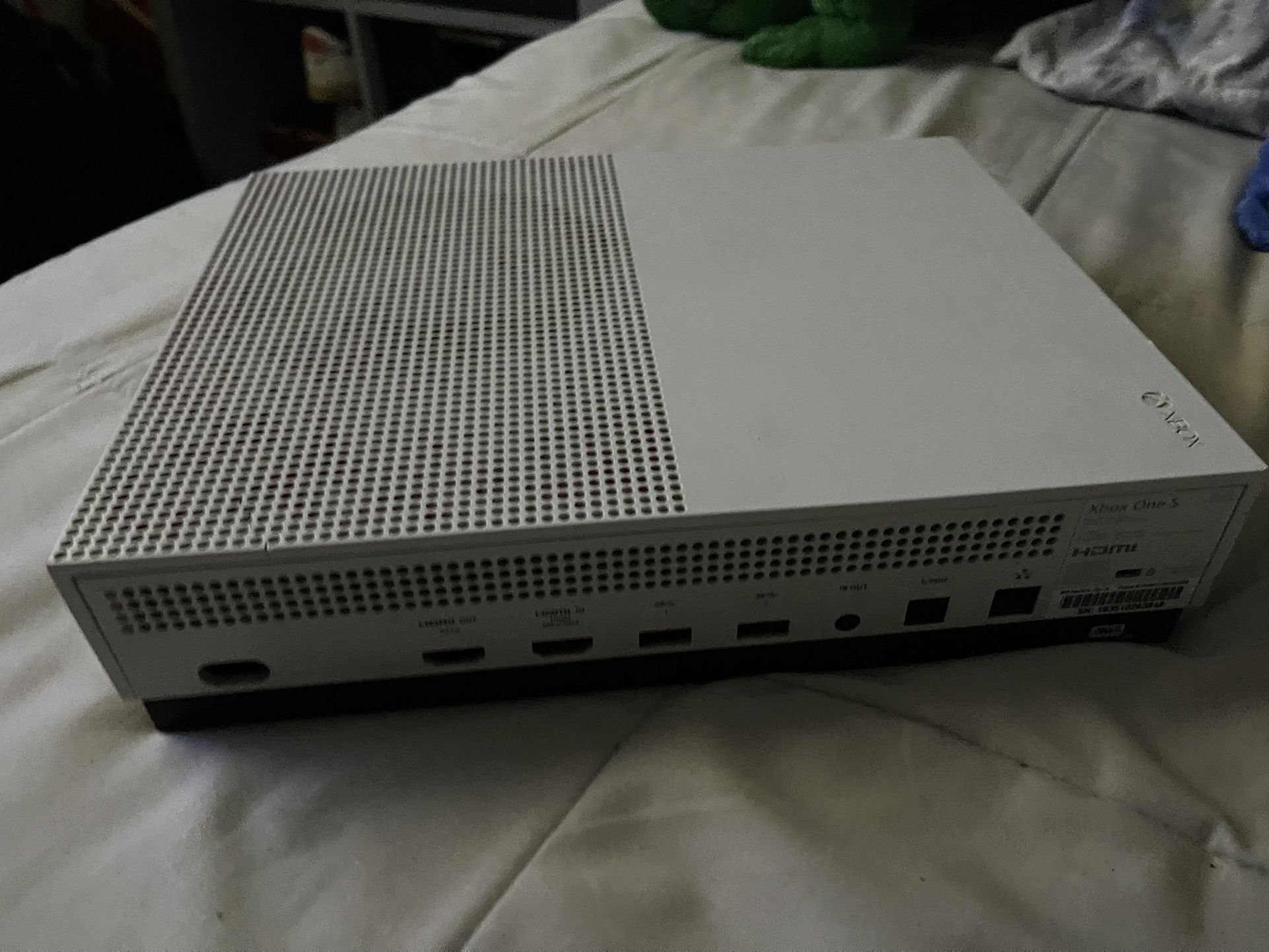 Xbox One S