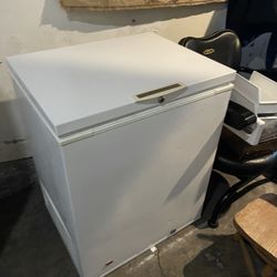 Freezer works great with Cell all the time delivery extra