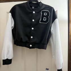 Cropped Varsity Jackets (3)