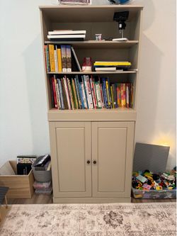 Solid wood bookcase