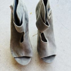 MK. Heels Size 7.5