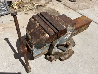 6” Cast Iron Tradesman Bench Vice