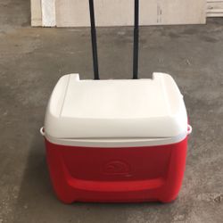 Good condition like new rolling cooler large size
