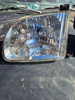 Tundra Headlights 00-04