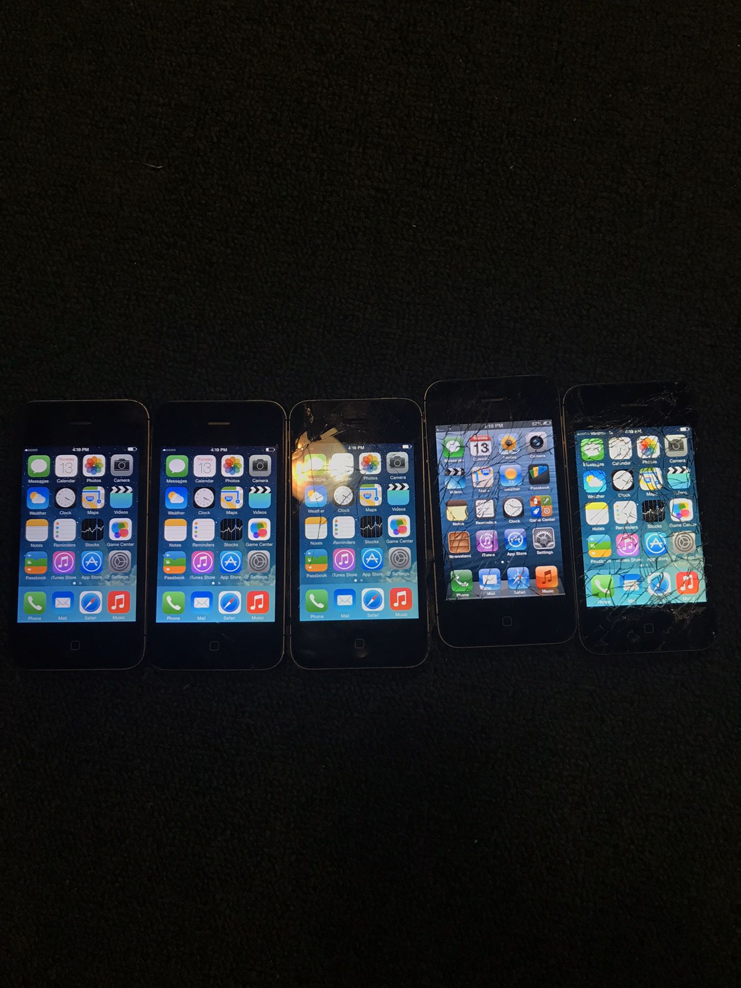 iPhone 4s All cracked phone lot