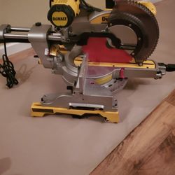 Dewalt Sliding Compound Saw