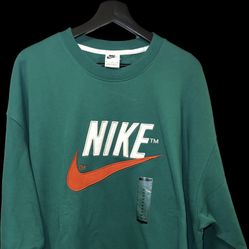 NEW* Nike Pullover Sweater