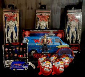 Netflix Stranger Things Collectible Bundle Pack.