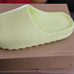Yzy Slides Glow Green Size 11