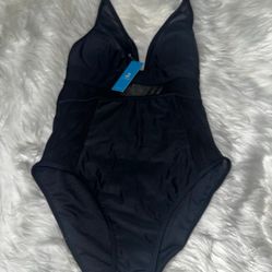 Cupshe black halter top swimsuit Medium