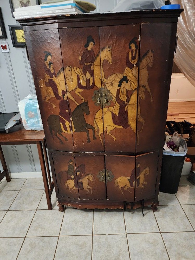 Free FREE Antique Armoire/ Wardrobe