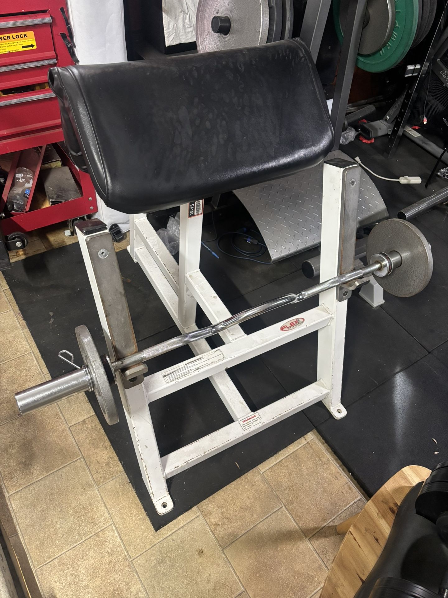 Commercial Preacher Curl Flex Fitness