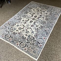 Persian Inspired Jute Back 65 X 102 Area Rug