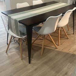 Dining Table & Chairs