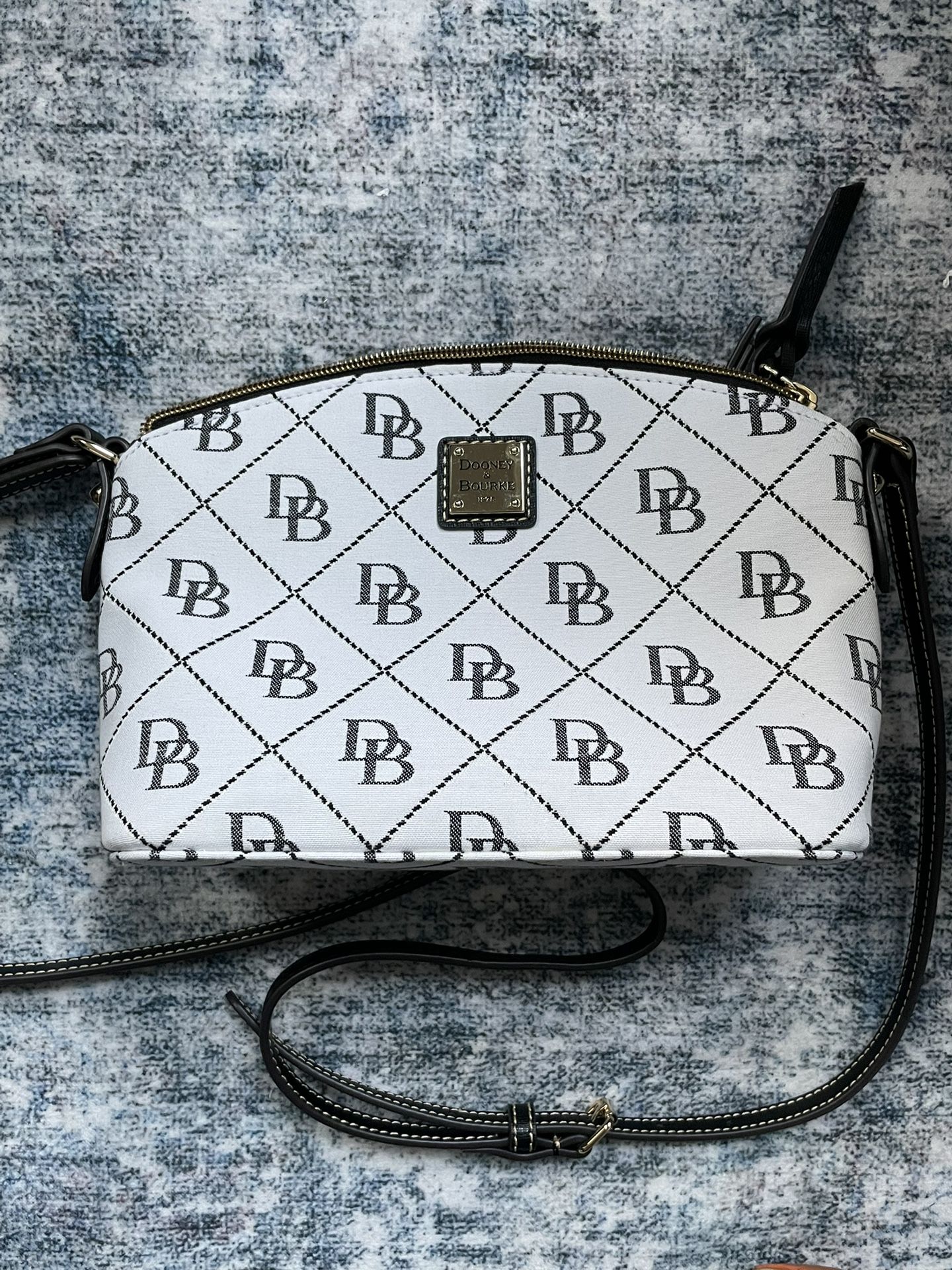 Dooney and Bourke Crossbody Bag