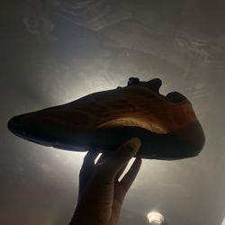 Yeezy 700 V3