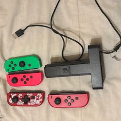 Joy Cons And Joy Con Charging Dock
