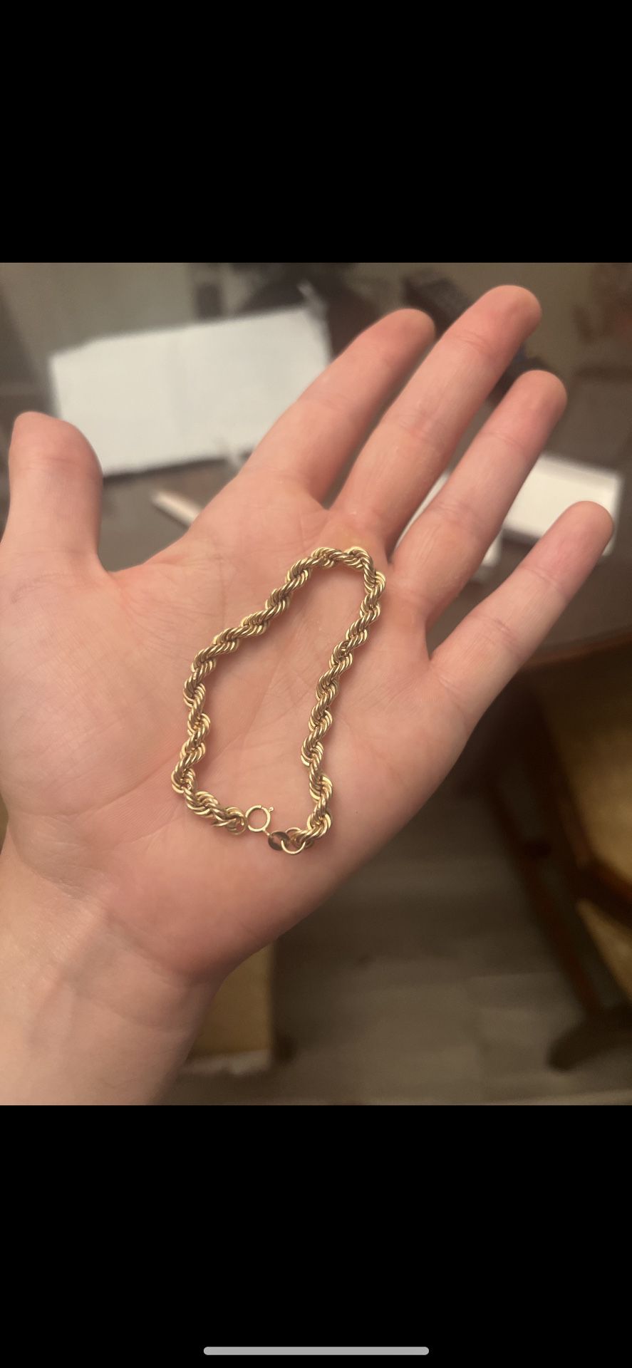 9k Gold  Rope Bracelet 3 Grams  7inches Long 