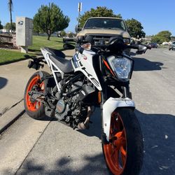 2021 KTM Duke 200