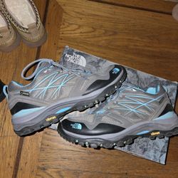 Women's The North Face Hiking Shoes, Size 8