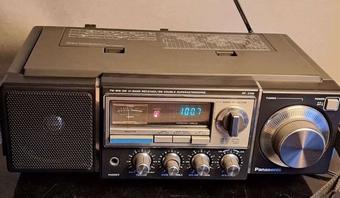 Panasonic RF-3100 31 Band Receiver/SW Double