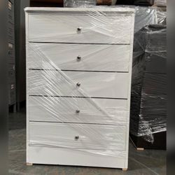 Dresser/ Five drawers dresser