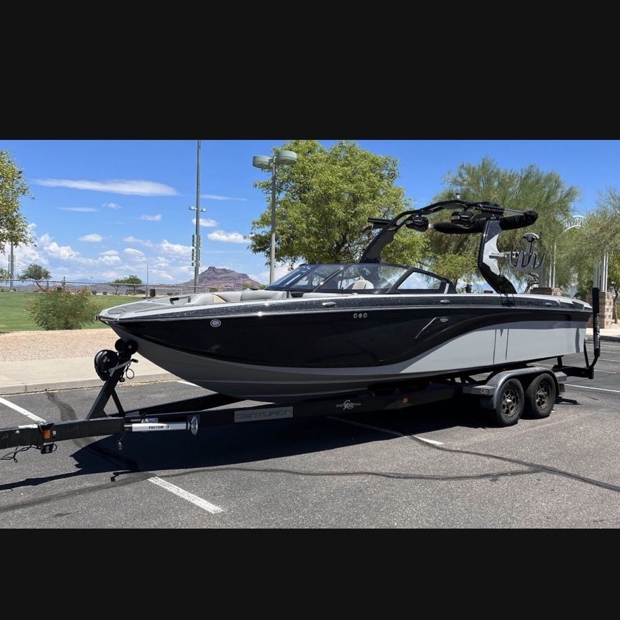 2020 Centurion VI24 V-Drive 24FT