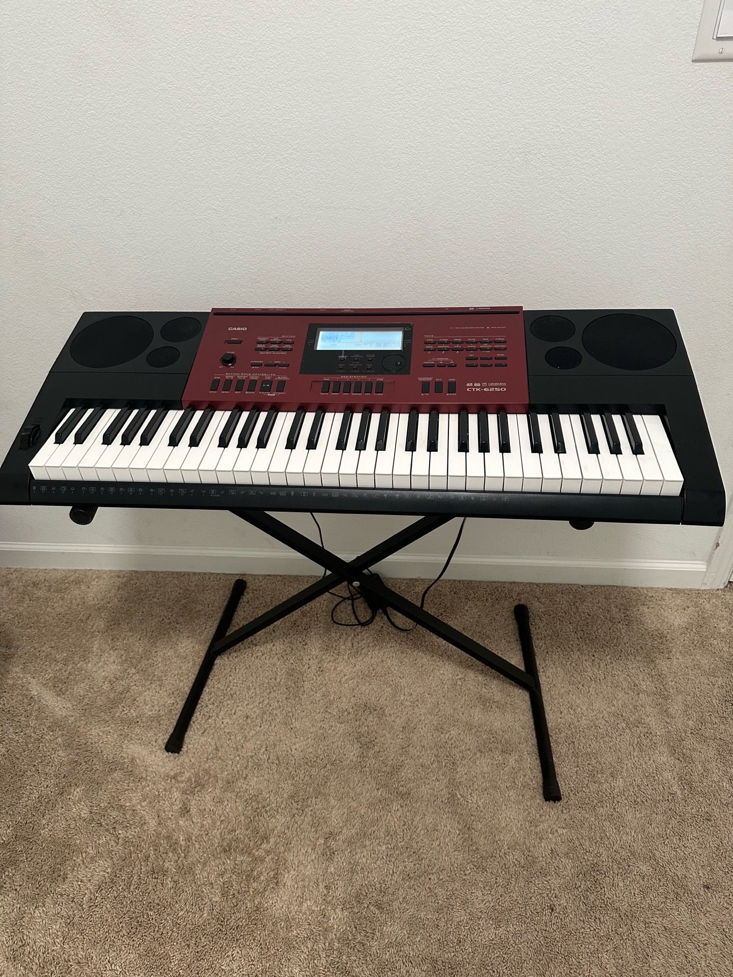 CASIO CTK-6250 piano keyboard