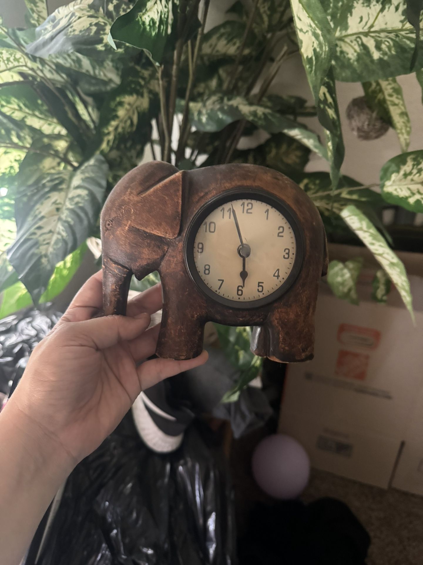 Old WOOD Elephant Clock 