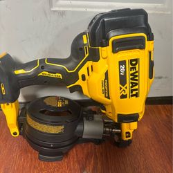 Dewalt 20v roofing nailer