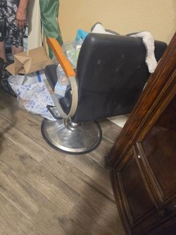 4 hair salon chairs