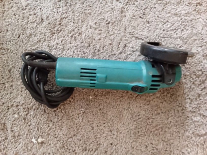 Makita 4" Angle Grinder. Model 9514B, Used But Works Great!