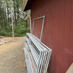 6 -12ft Livestock Panels + 6 Ft Bow Gate 