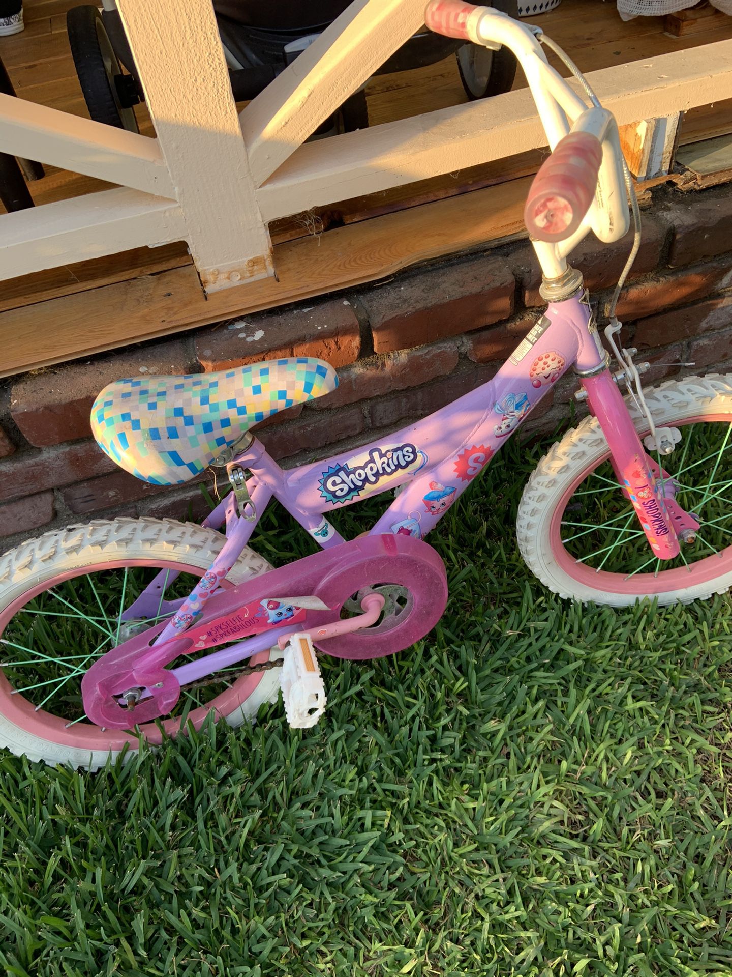 Shopkins kid’s bike