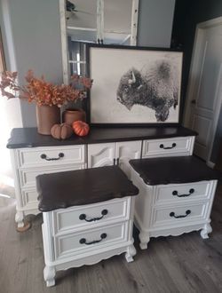 Heavy bedroom set 3 pieces