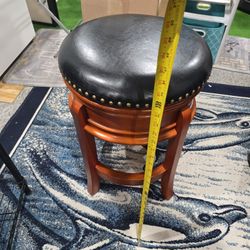 4 Beautiful Bar Stool In Great Condition 