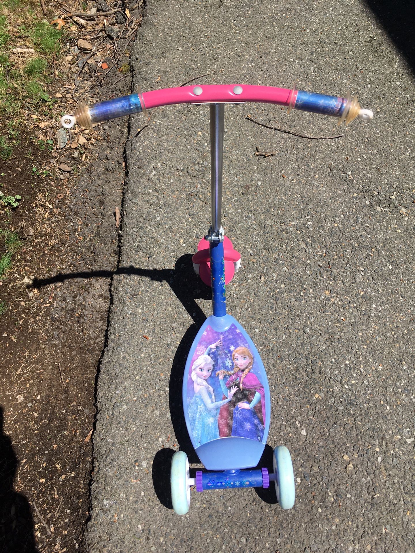 Huffy 3 wheeled scooter