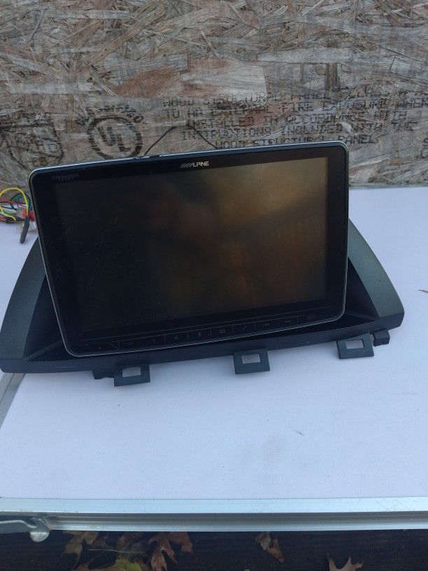 Alpine Car Screen β Complete With Wiring Harness