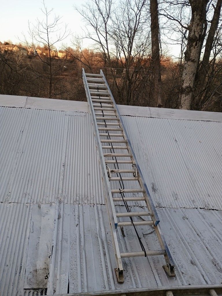 28 Ft Ladder