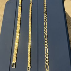 14k Gold Nugget Bracelet 21.1g 14k Gold Figaro Bracelet 6g 10k Gold Nugget Bracelet 8.7g 