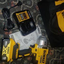 Dewalt Impact Wrench1/2" Charger And Battery 