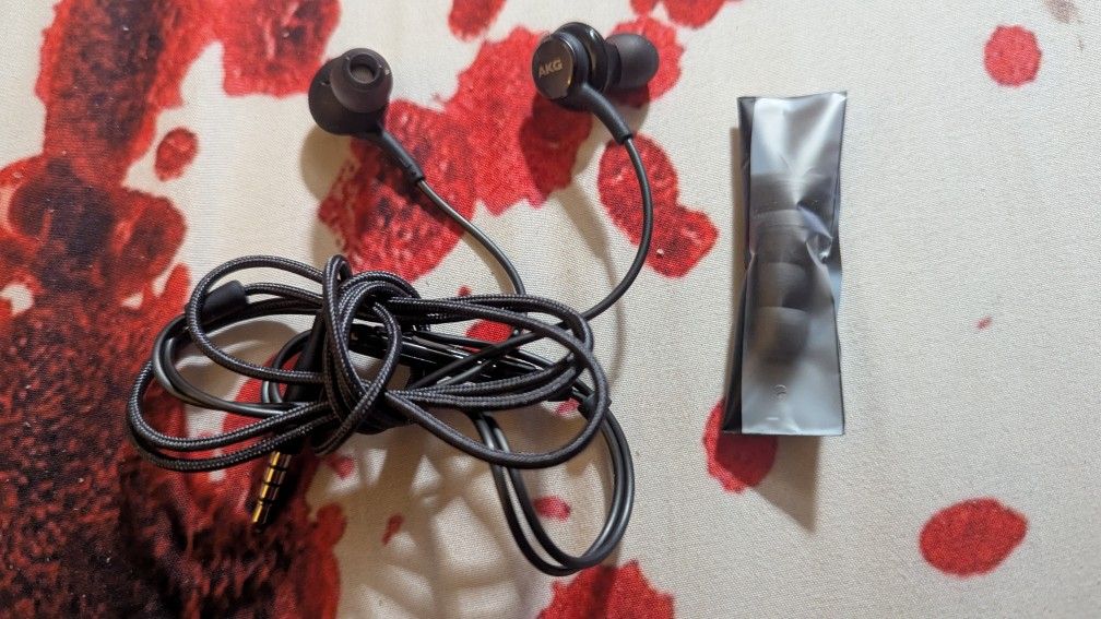 Samsung S8 AKG earphones Black